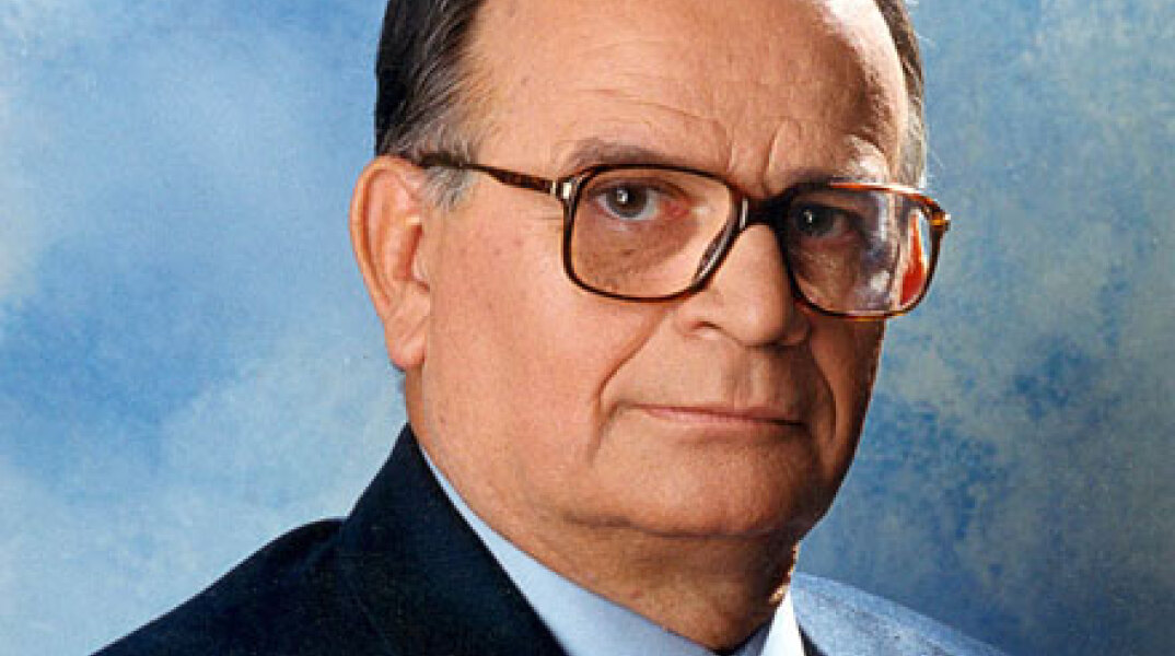 Σαράντος Καργάκος