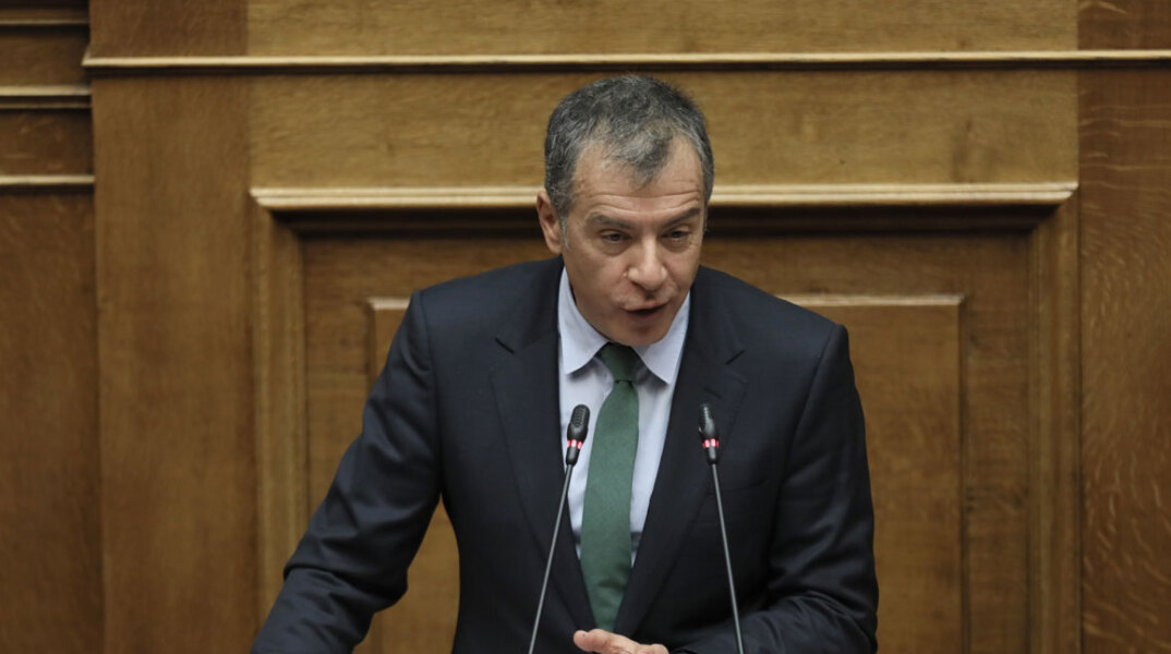 Σταύρος Θεοδωράκης / Βουλή 