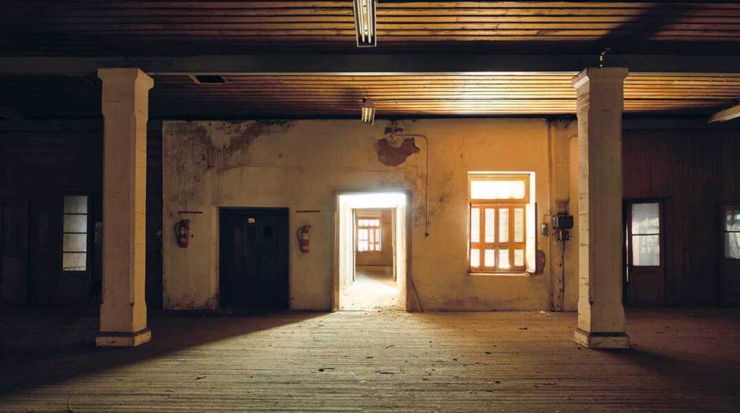 Χρίστος Σιμάτος, «Καπναποθήκες Παπαστράτου - Πορεία στο φως και στον χρόνο»