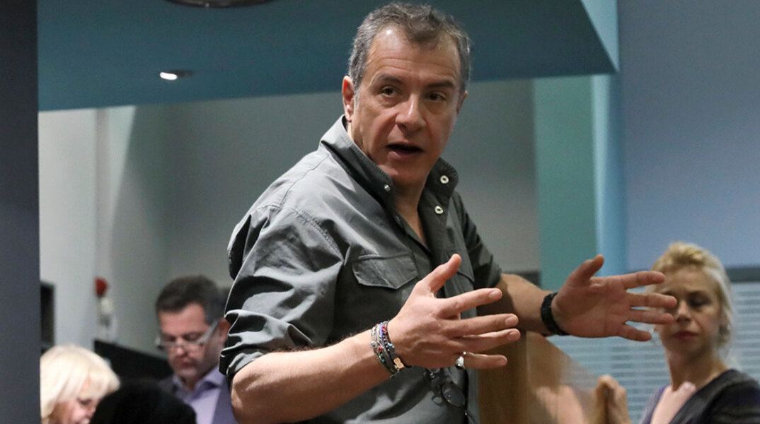 Σταύρος Θεοδωράκης 