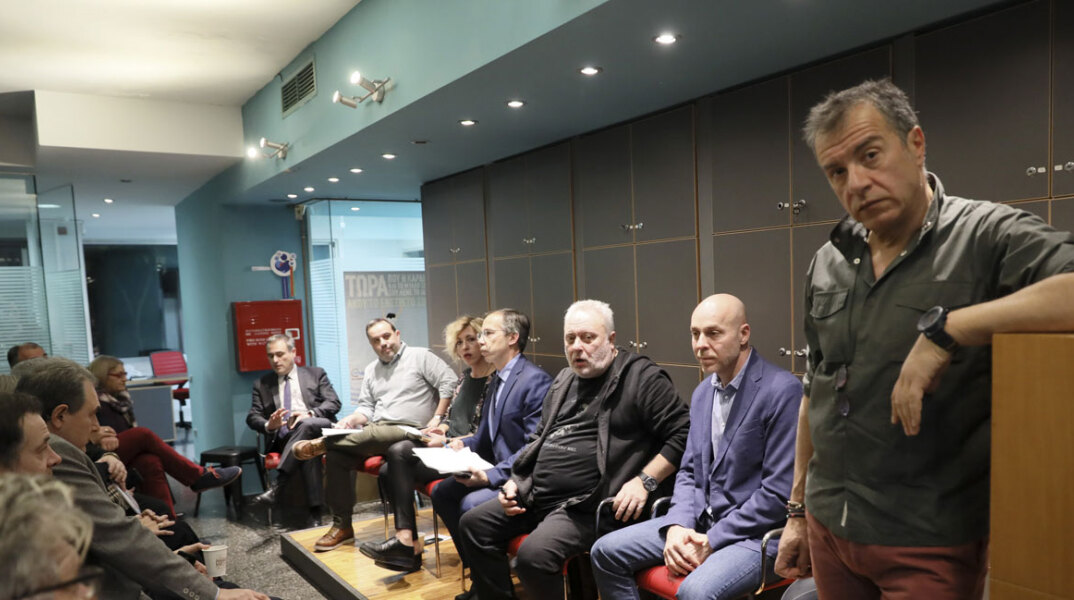 Σταύρος Θεοδωράκης / Το Ποτάμι 