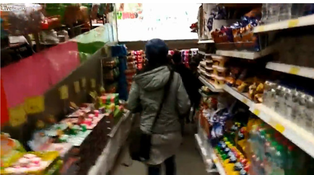 Εισβολή Ρουβίκωνα στο Jumbo Παγκρατίου