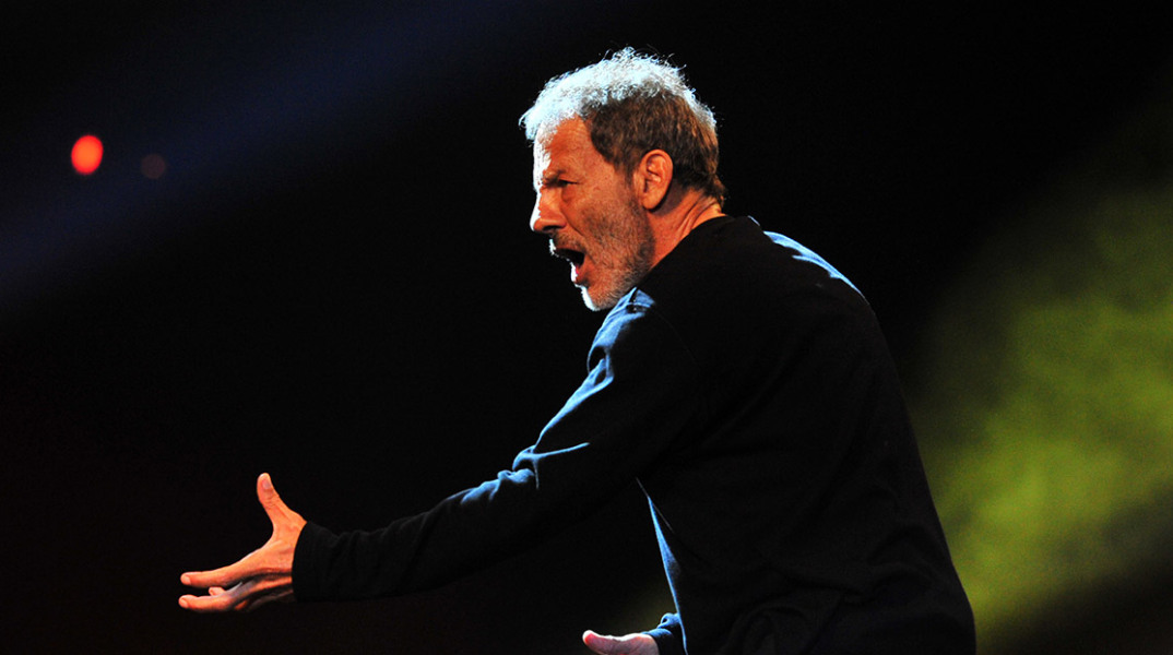 Σταύρος Ξαρχάκος 