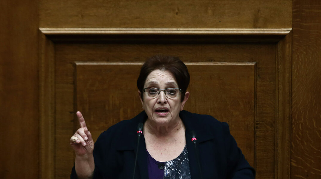 Αλέκα Παπαρήγα