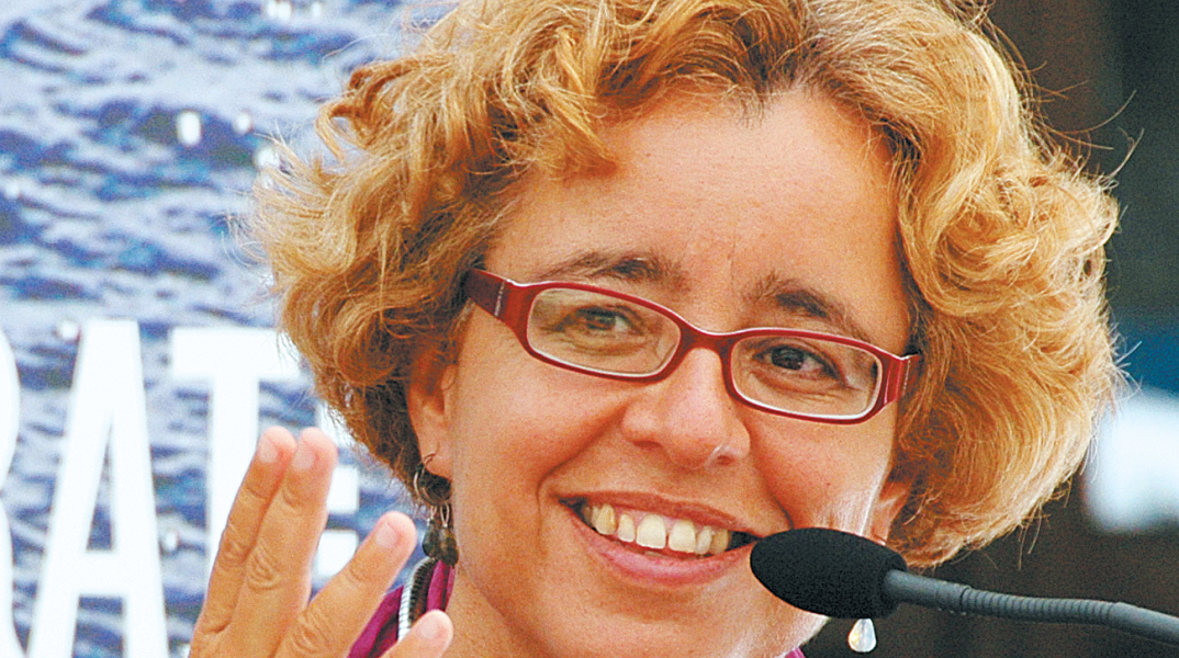 Λουκία Ρικάκη. Emergency on planet Earth