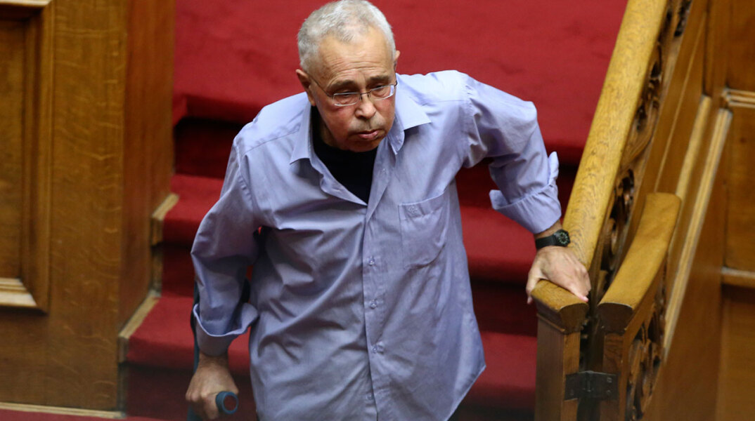 Κώστας Ζουράρις