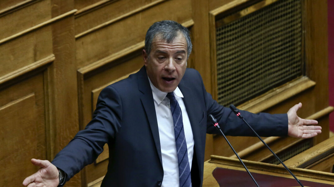 Σταύρος Θεοδωράκης / Βουλή