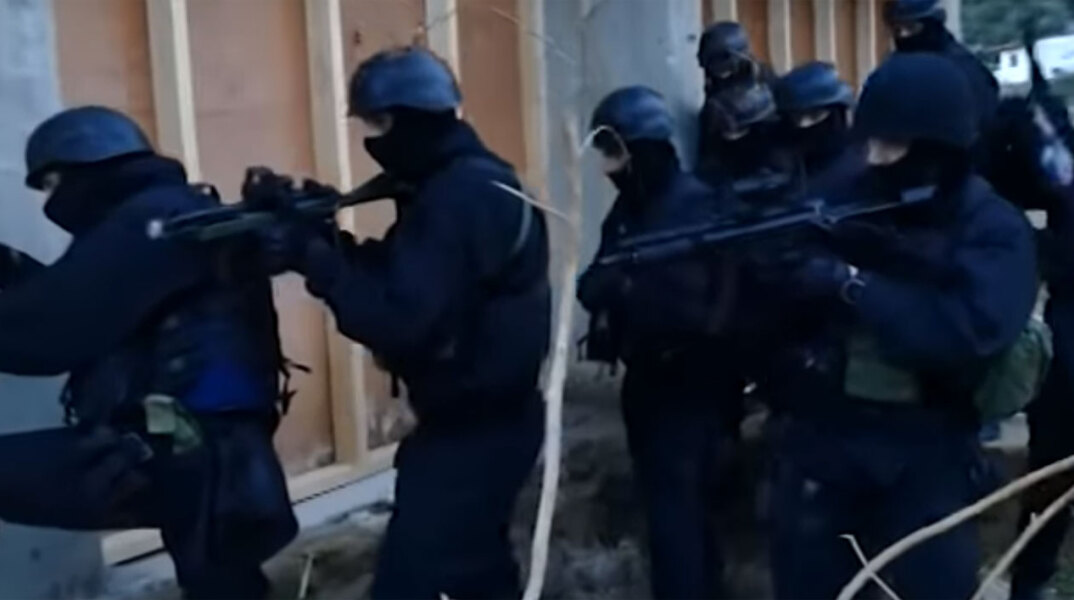 Αναπαράσταση της απελευθέρωσης του Μιχάλη Λεμπιδάκης