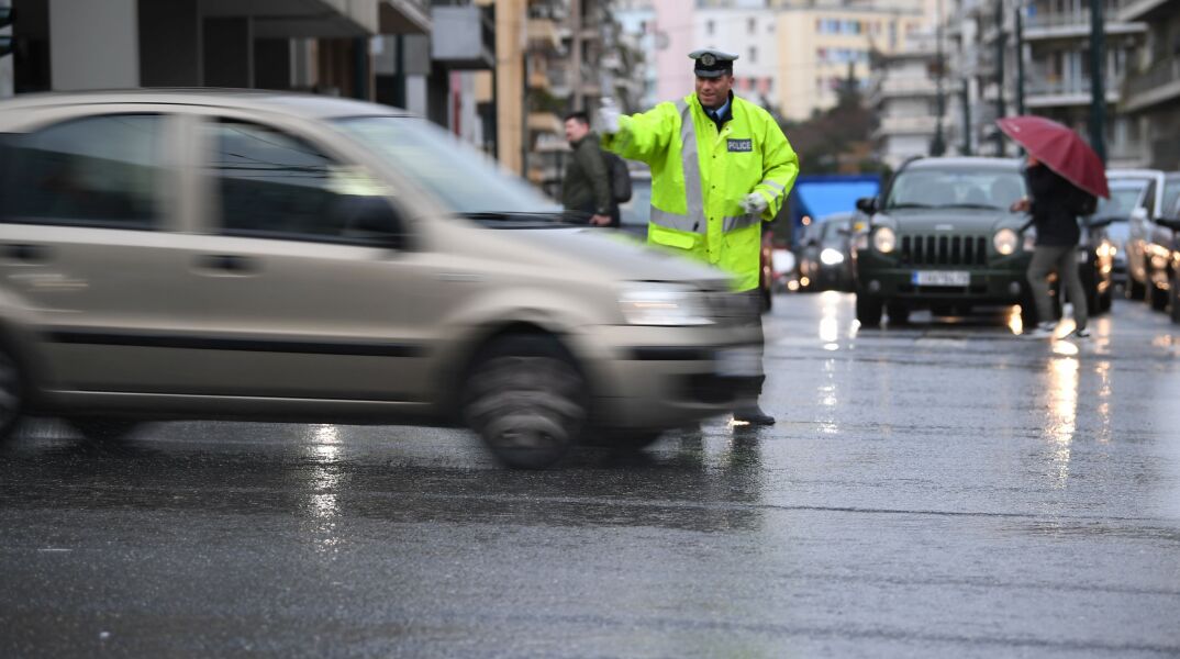 Κυκλοφοριακές ρυθμίσεις στο κέντρο, δύο συγκεντρώσεις για τα Ίμια 