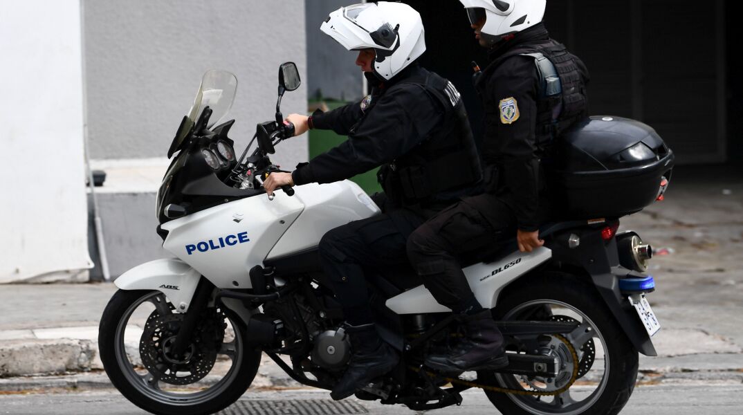 Μυστήριο με την ηλικιωμένη βρέθηκε νεκρή στο σπίτι της στη Νίκαια 