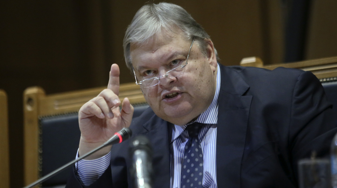 Ευ. Βενιζέλος: Αν θέλει ο Τσακαλώτος άφεση, να απευθυνθεί στον Πάπα 