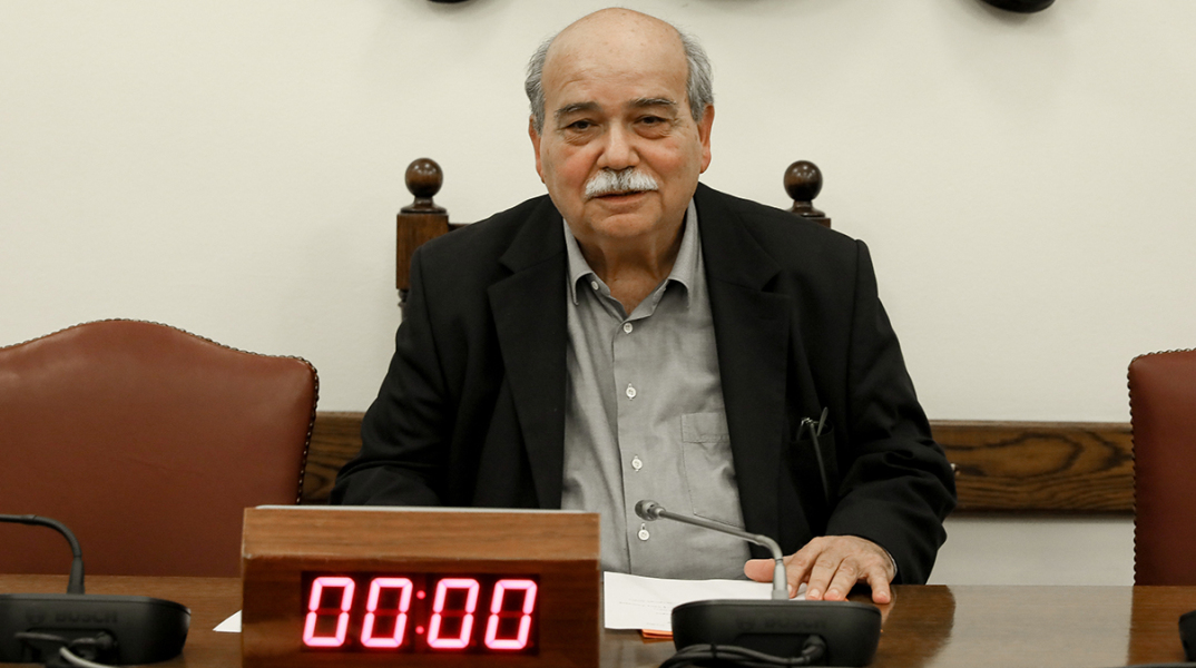 Νίκος Βούτσης