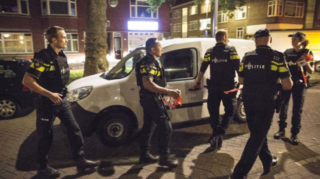 Ολλανδία - Πυροβολισμο