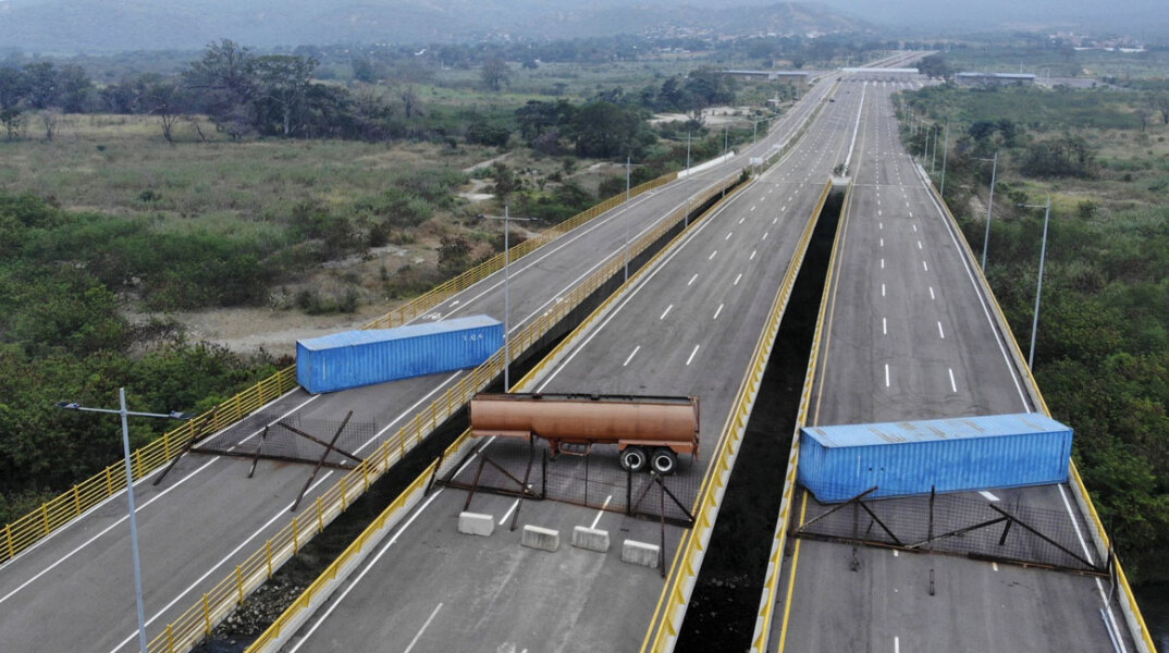 Κλειστό το συνοριακό πέρασμα Βενεζουέλας-Κολομβίας