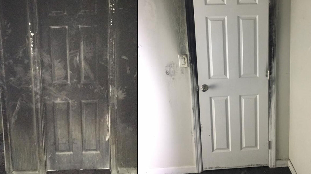 Οι δύο πλευρές μιας πόρτας σε φλεγόμενη κατοικία