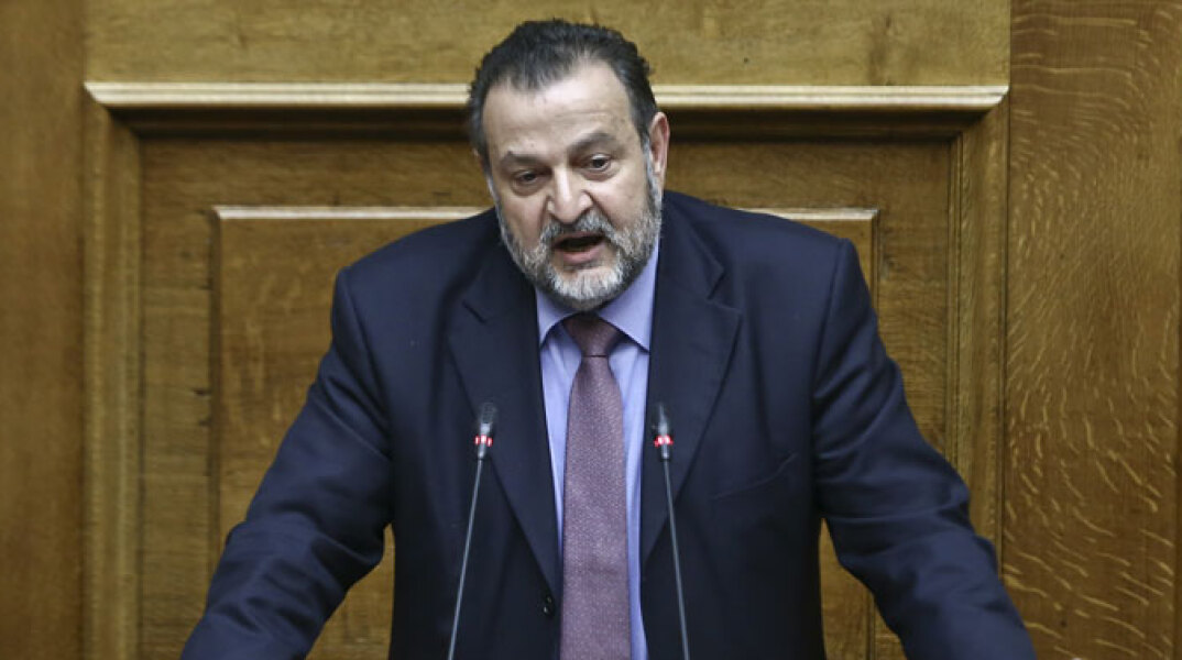 Βασίλης Κεγκέρογλου 