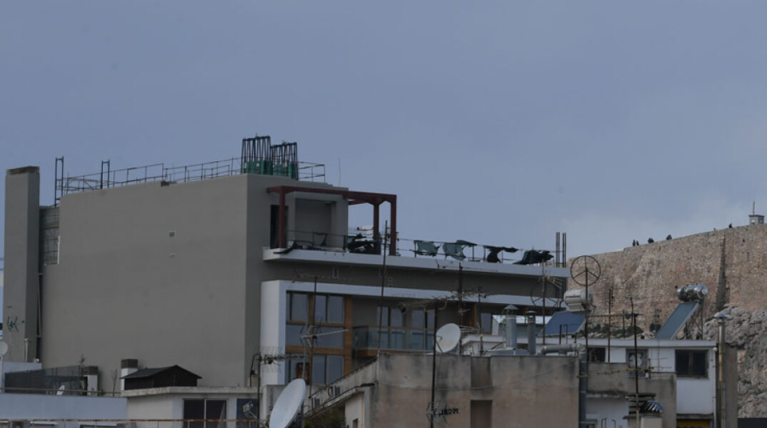 Το κτίριο που «κρύβει» την Ακρόπολη