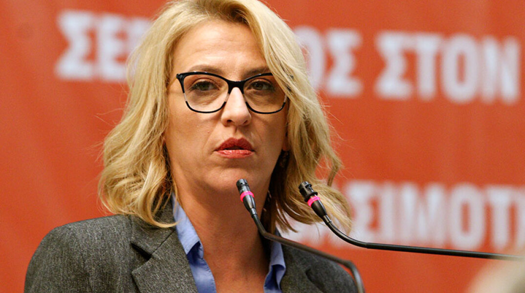 Ρένα Δούρου