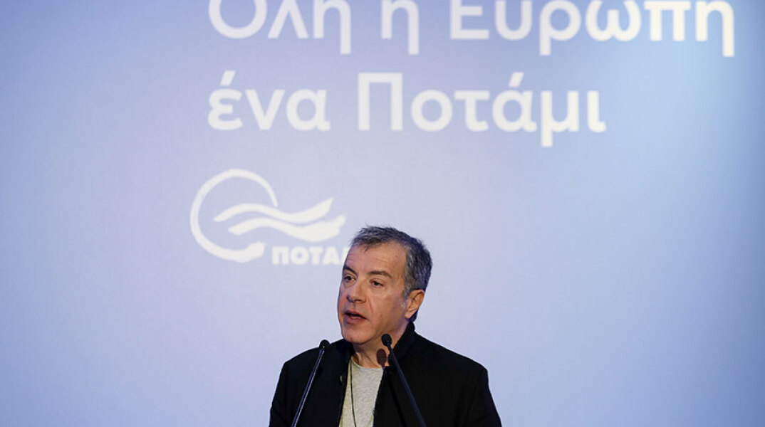 Σταύρος Θεοδωράκης