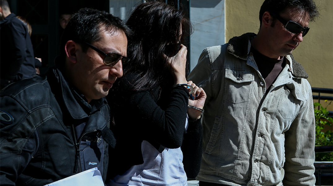 Η μητέρα του παιδιού που κάηκε σε διαμέρισμα της Βάρκιζας