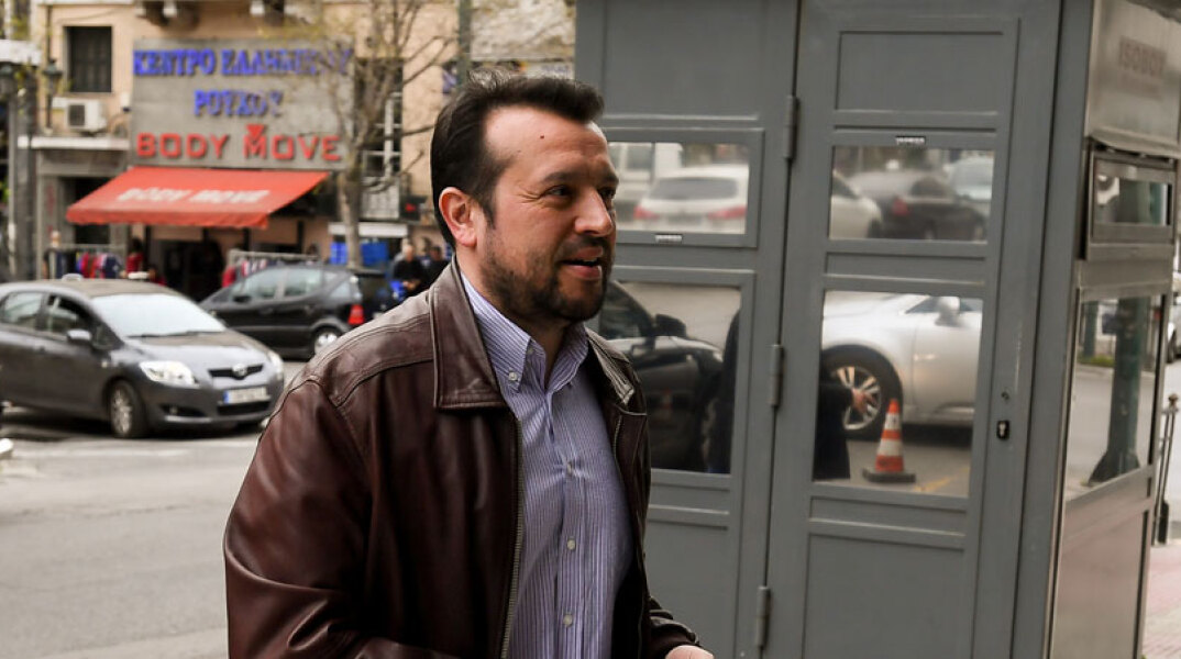  Νίκος Παππάς