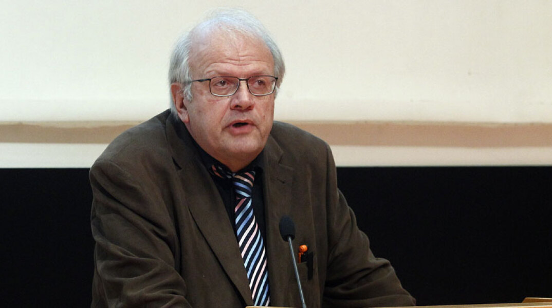 Άκης Τσελέντης