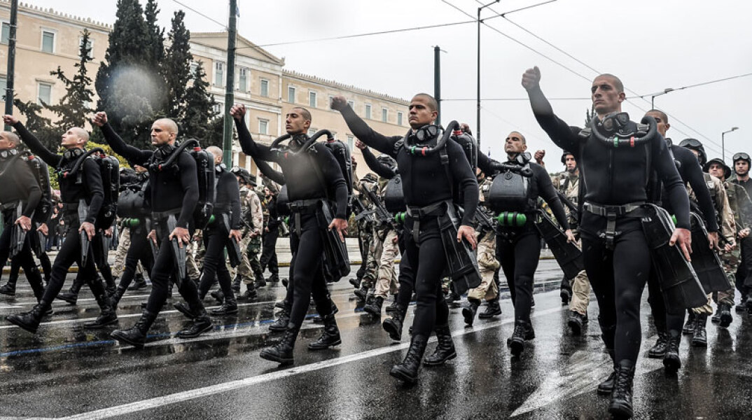 Στρατιωτική παρέλαση - Αθήνα