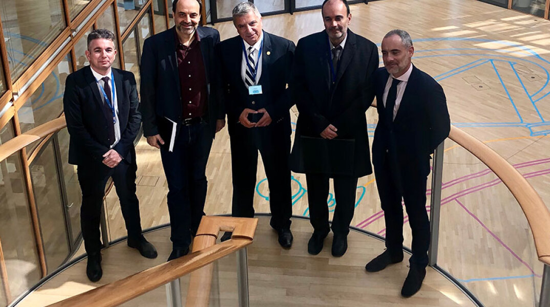 Επαφές Πατούλη με στελέχη της  Ευρωπαϊκής Τράπεζας Επενδύσεων 