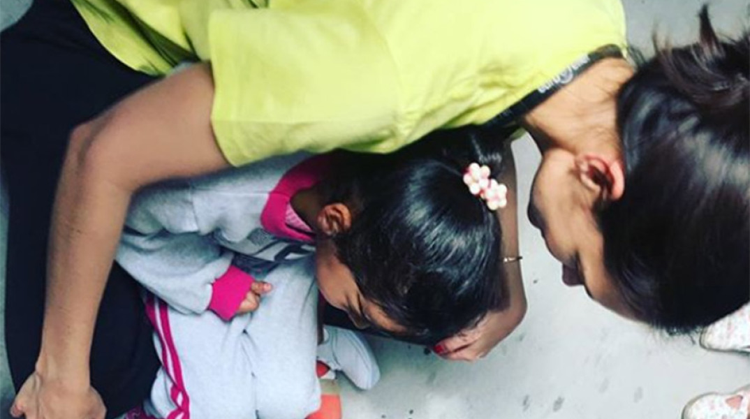 Κέιτι Χολμς - Μόρια