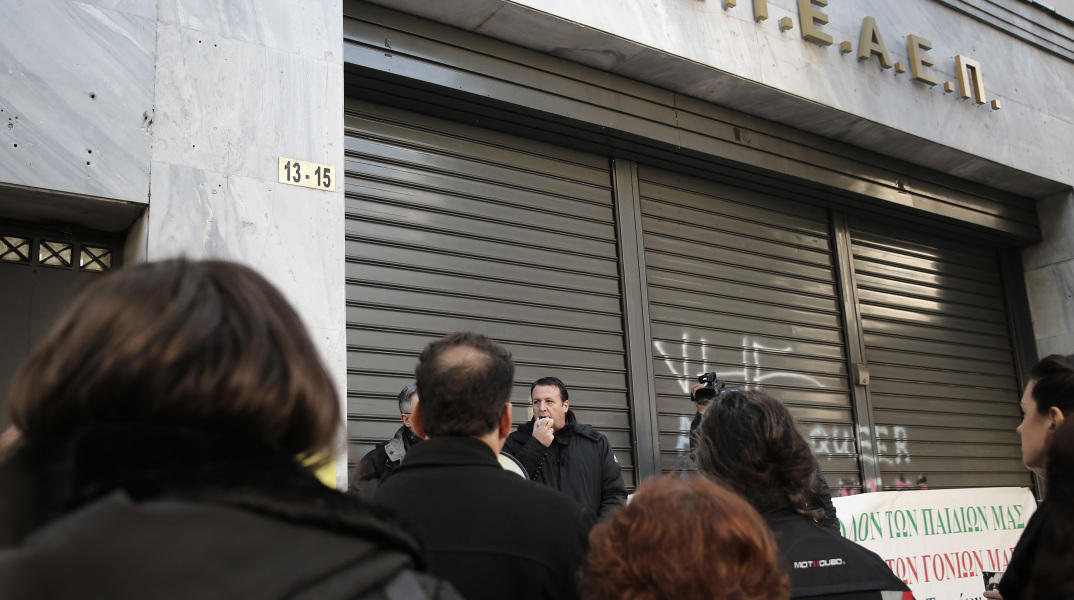 Κόλαφος για το υπ. Εργασίας η έκθεση του Συνηγόρου του Πολίτη, λέει η ΝΔ