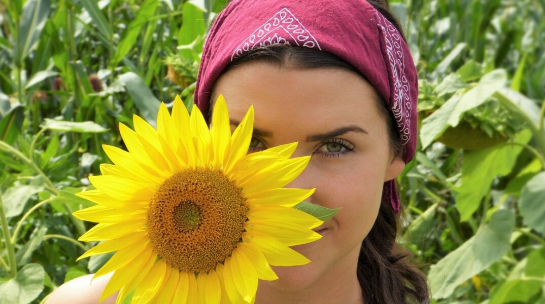 sunflower-girl.jpg