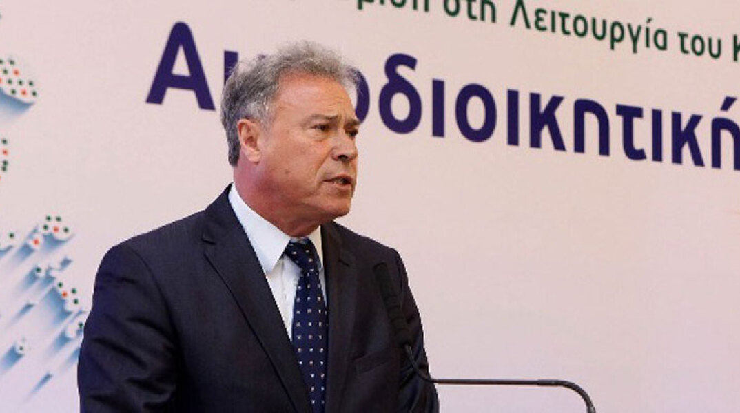 Γιάννης Σγουρός 