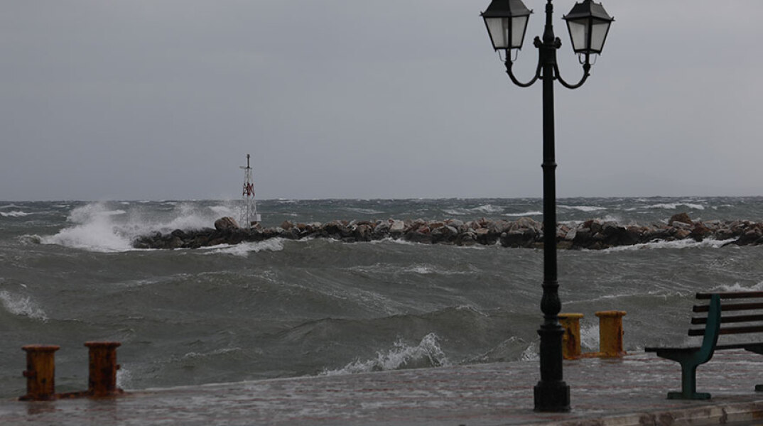 Θυελλώδεις άνεμοι στην Αττική