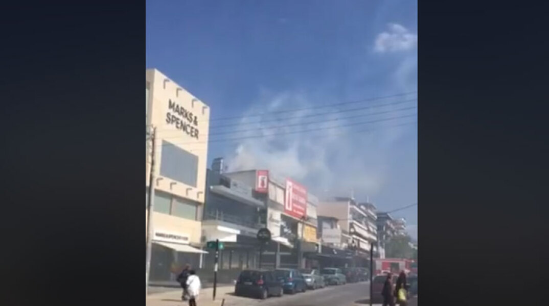 Φωτιά σε ψητοπωλείο στη Γλυφάδα