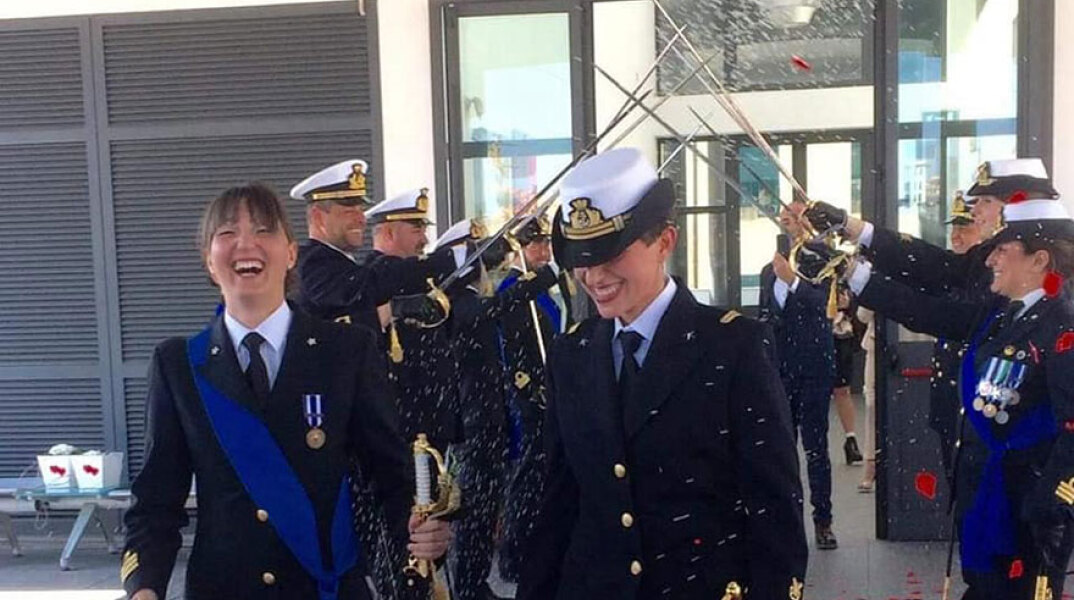 Η Λορέλα και η Ρόζι είναι οι πρώτες γυναίκες του ιταλικού Πολεμικού Ναυτικού που παντρεύονται 