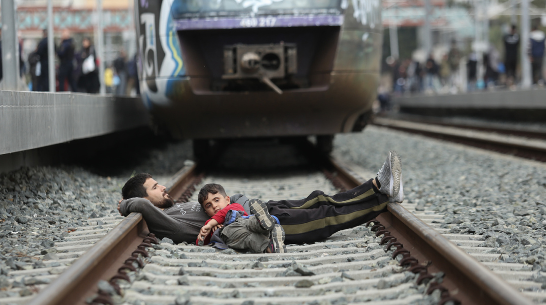 Πρόσφυγες στον Σταθμό Λαρίσης