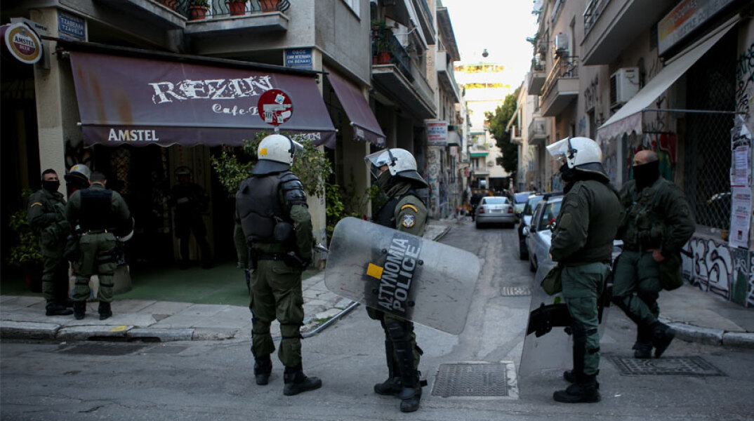 Δυνάμεις των ΜΑΤ στα Εξάρχεια