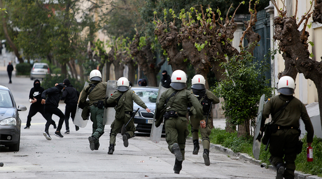 Εξάρχεια, Αστυνομία