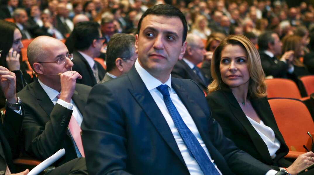 Παντρεύονται Βασίλης Κικίλιας και Τζένη Μπαλατσινού