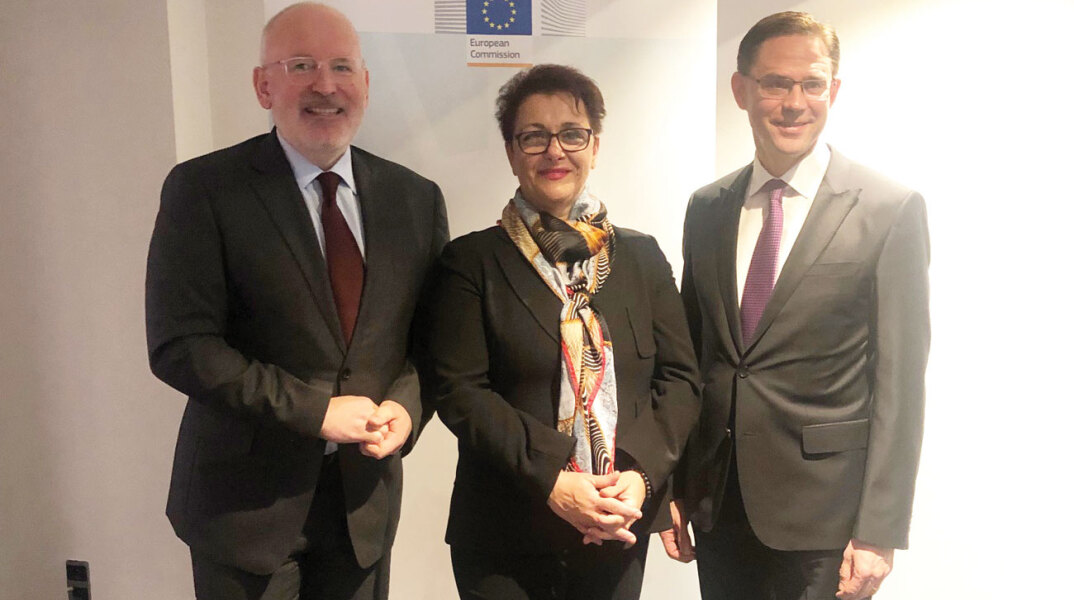 Frans Timmermans, A΄Αντιπρόεδρος της Ευρωπαϊκής Επιτροπής, Χρυσούλα Εξάρχου, Πρόεδρος & Διευθύνουσα Σύμβουλος του QualityNet Foundation, και Jyrki Katainen, Αντιπρόεδρος Ευρωπαϊκής Επιτροπής © EuropeanUnion, 2019