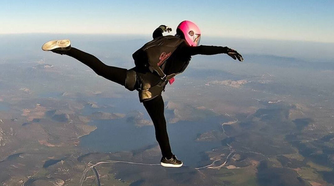 #athensvoice & you @goskydivegreece