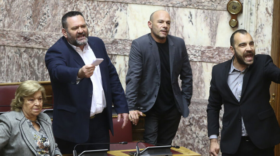 Επεισόδιο στη Βουλή