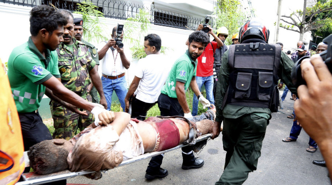 Πολύνεκρες επιθέσεις στη Σρι Λάνκα 