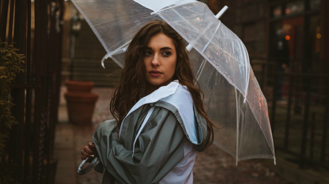 rainy-girl.jpg