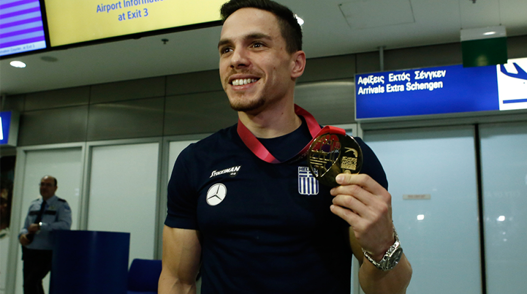 Λευτέρης Πετρούνιας