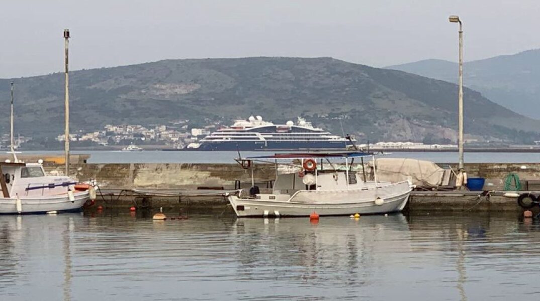 Στον Βόλο το εντυπωσιακό κρουαζιερόπλοιο «Le Bougainville» 
