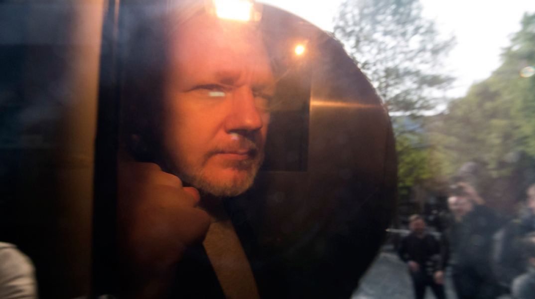 Τζούλιαν Ασάνζ