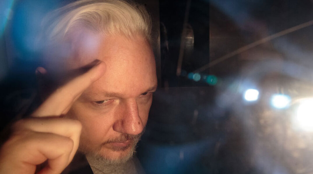 Τζούλιαν Ασάνζ