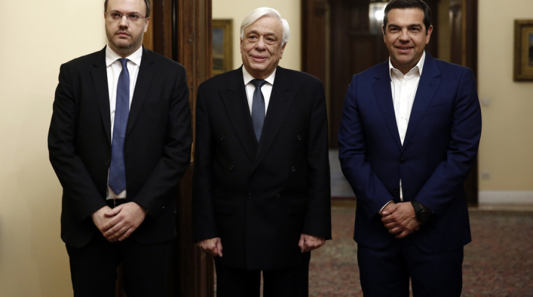 Θανάσης Θεοχαρόπουλος