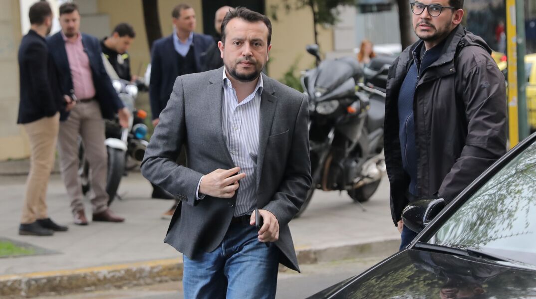 «Πόλεμος» Νίκου Παππά – «Πρώτου Θέματος» 